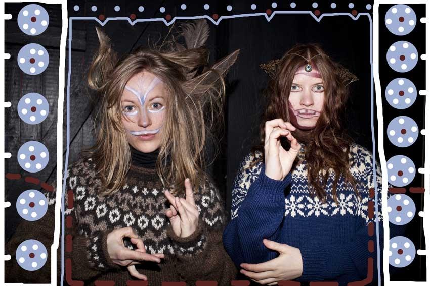 Untitled (Norway two girls) - Augustin Rebetez 