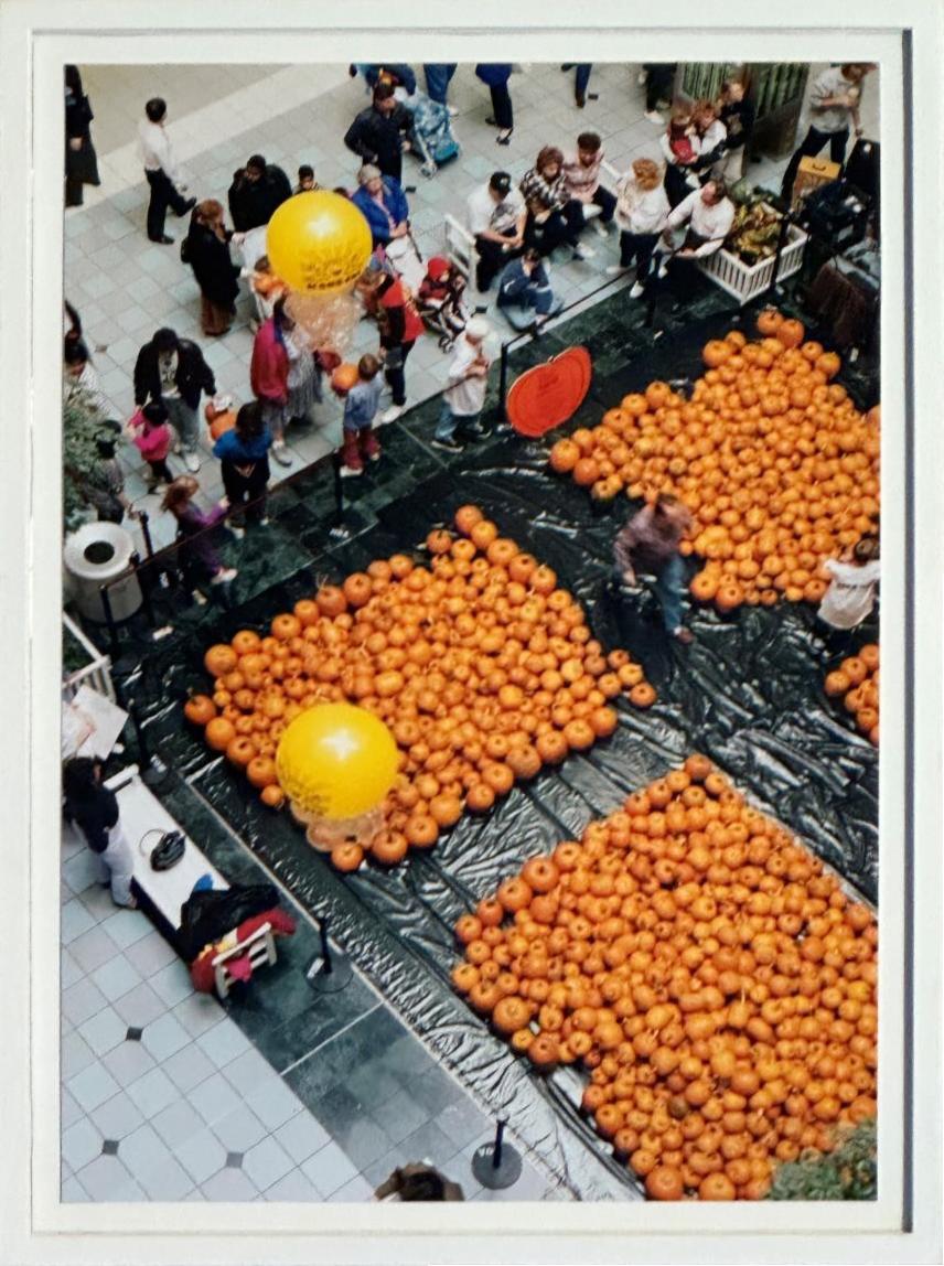 Mall of America, Pumpkins - Wolfgang Tillmans 